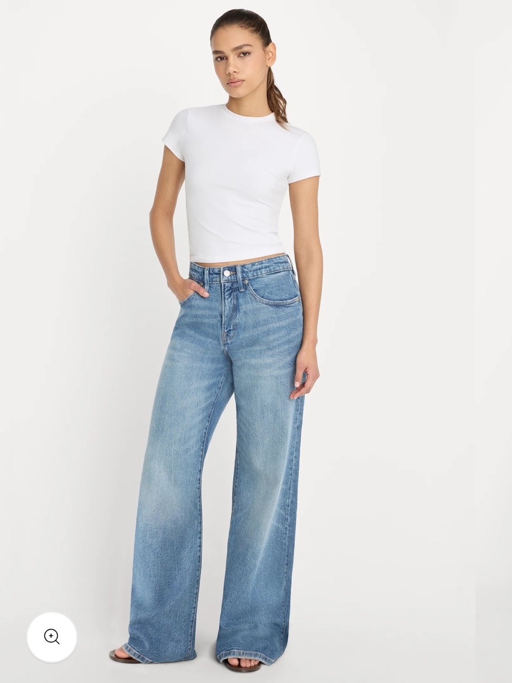 Good American Good Ease Relaxed Jeans